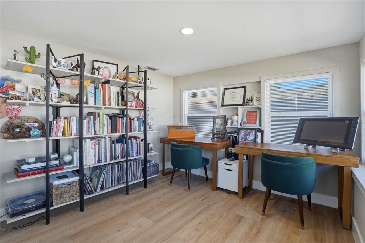 411 42nd Avenue Ne, Saint Petersburg, FL 33703 Photo