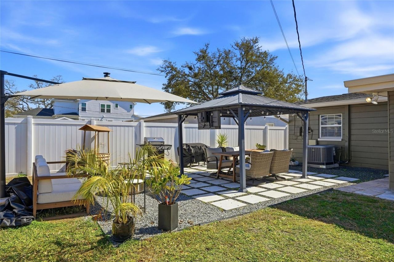 411 42nd Avenue Ne, Saint Petersburg, FL 33703 Photo