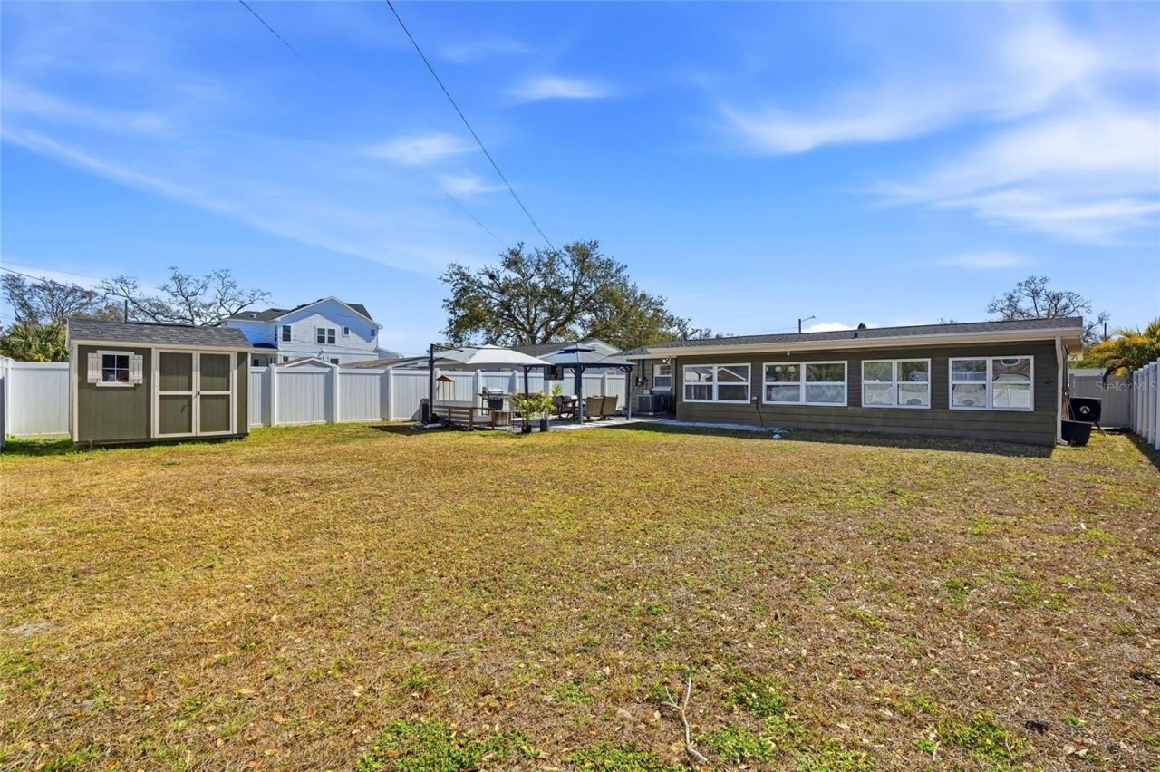 411 42nd Avenue Ne, Saint Petersburg, FL 33703 Photo