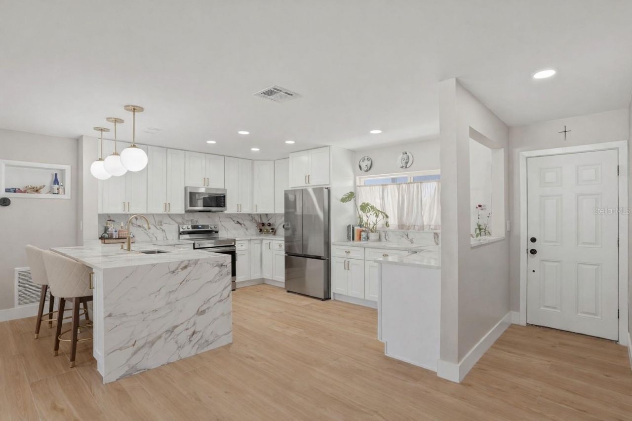 411 42nd Avenue Ne, Saint Petersburg, FL 33703 Photo