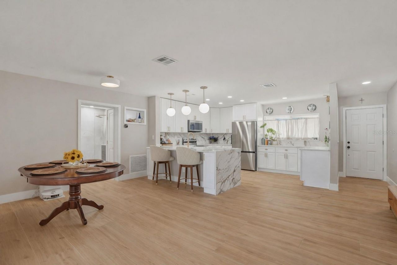 411 42nd Avenue Ne, Saint Petersburg, FL 33703 Photo