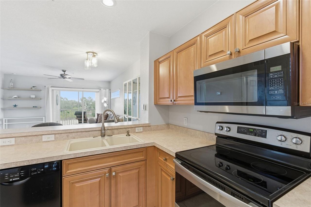 2040 Willow Hammock Circle, Unit 304, Punta Gorda, FL 33983 Photo