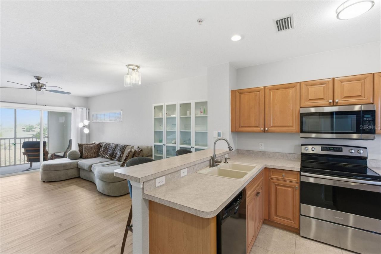 2040 Willow Hammock Circle, Unit 304, Punta Gorda, FL 33983 Photo