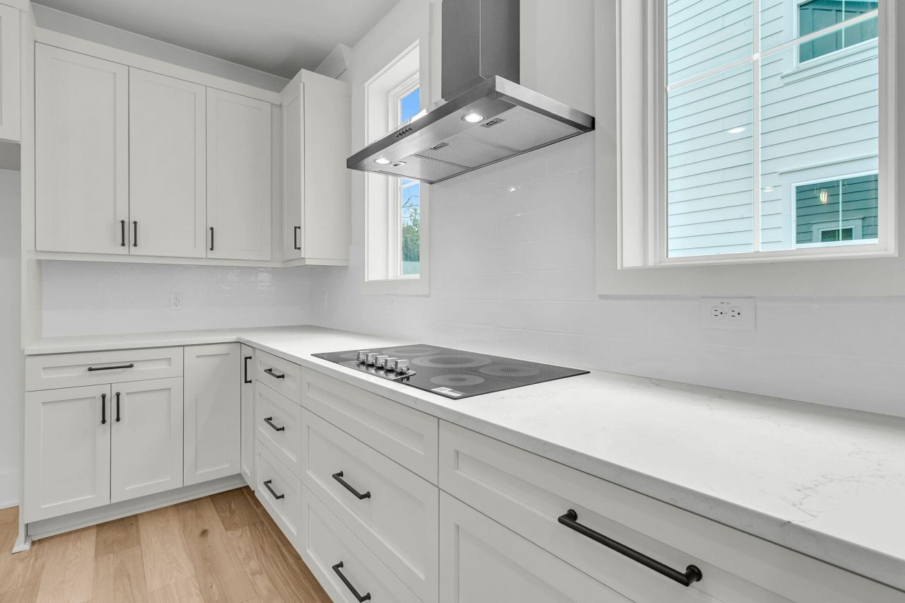 1921 Chestnut Oak Lane Photo 11