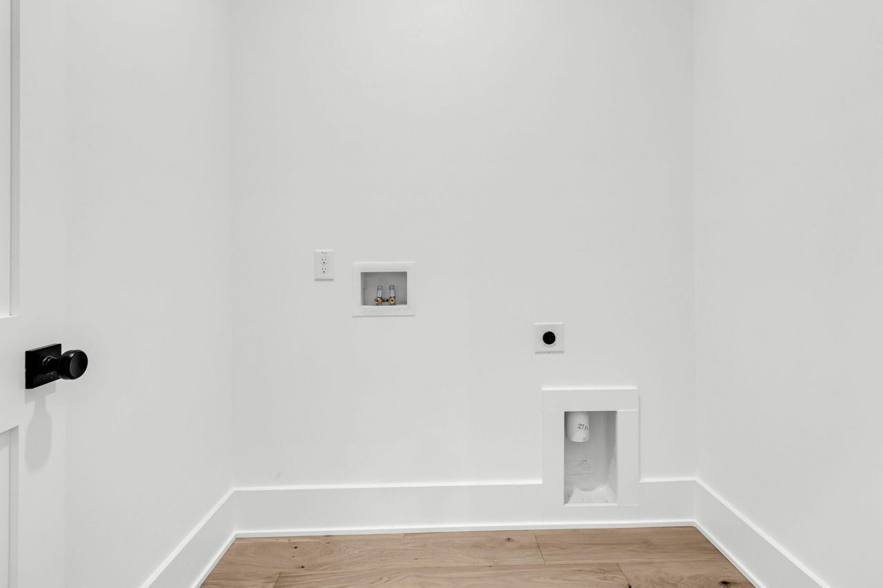 1921 Chestnut Oak Lane Photo 18