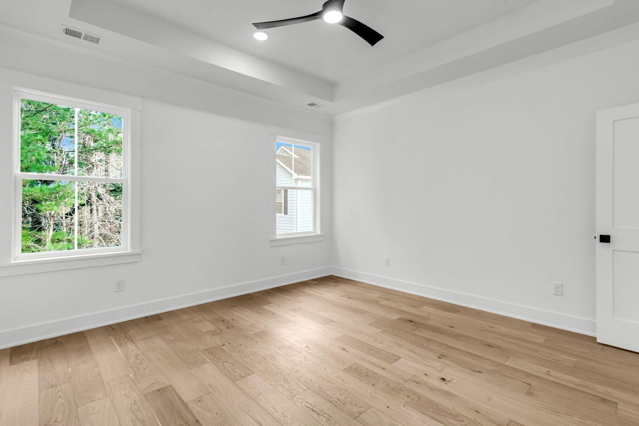 1921 Chestnut Oak Lane Photo 32