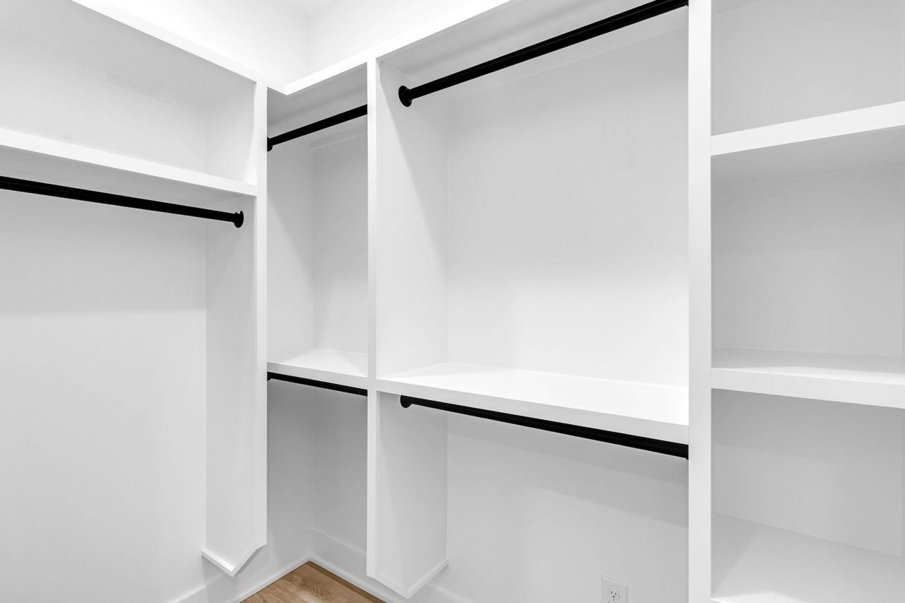 1921 Chestnut Oak Lane Photo 36