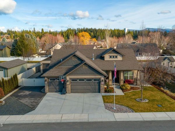 11418 N Emerald DR, Hayden, ID 83835