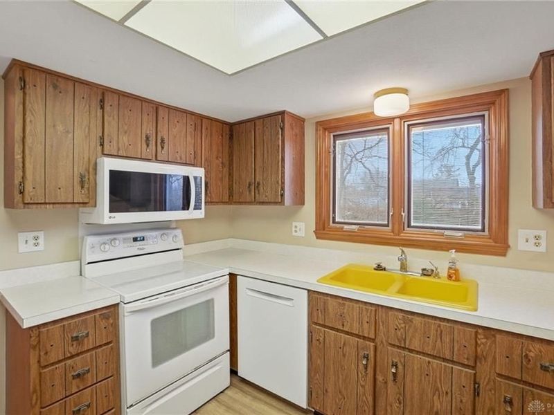 2126 Mohave Drive, Beavercreek, OH 45431 Photo 14