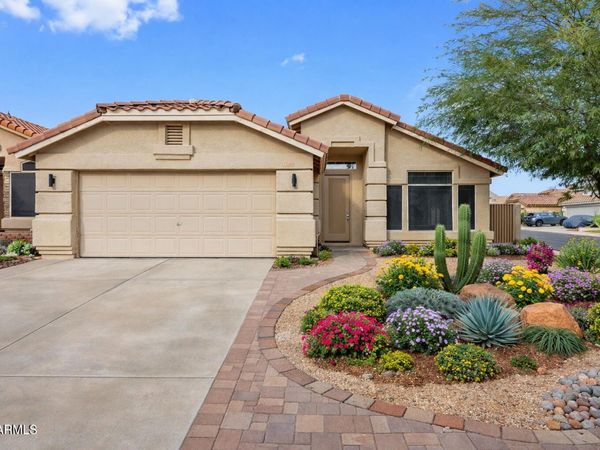 1040 E AMBERWOOD Drive, Phoenix, AZ 85048