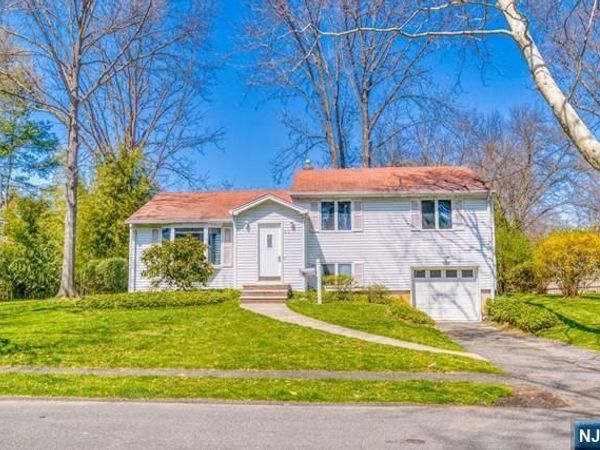 23 Smith Court, CLOSTER, NJ 07624