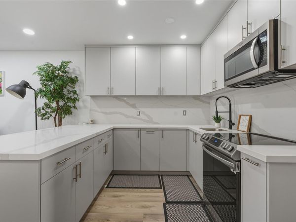 900 SW 10 Terrace, Unit 11S, Hallandale Beach, FL 33009