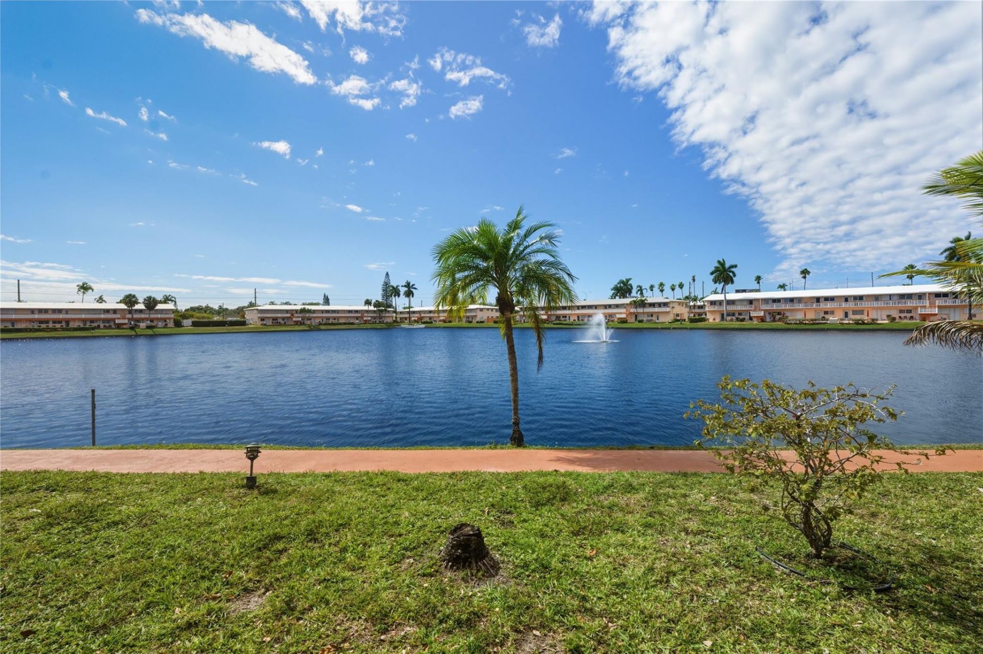 900 SW 10 Terrace, Unit 11S, Hallandale Beach, FL 33009 Photo