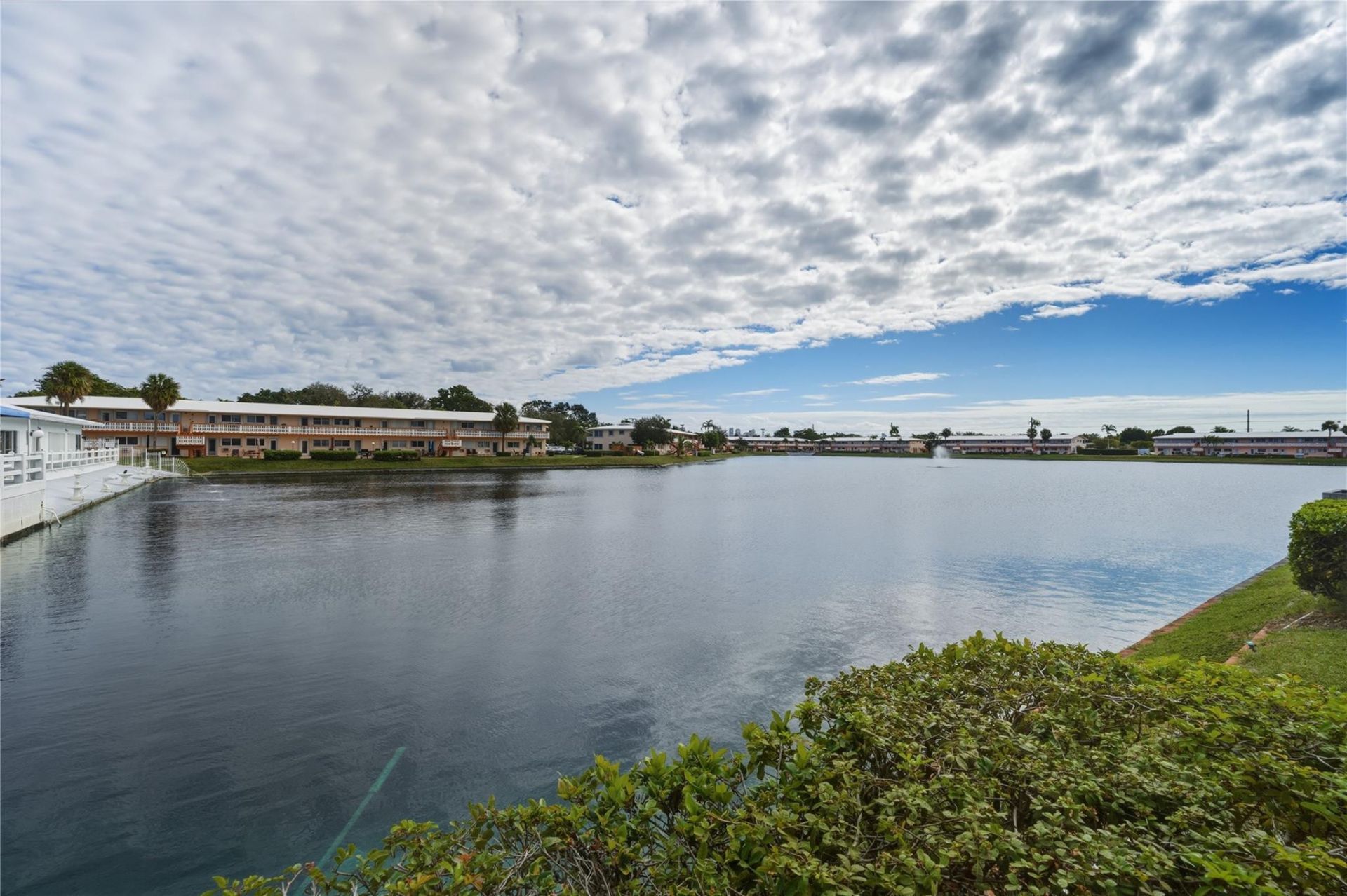 900 SW 10 Terrace, Unit 11S, Hallandale Beach, FL 33009 Photo