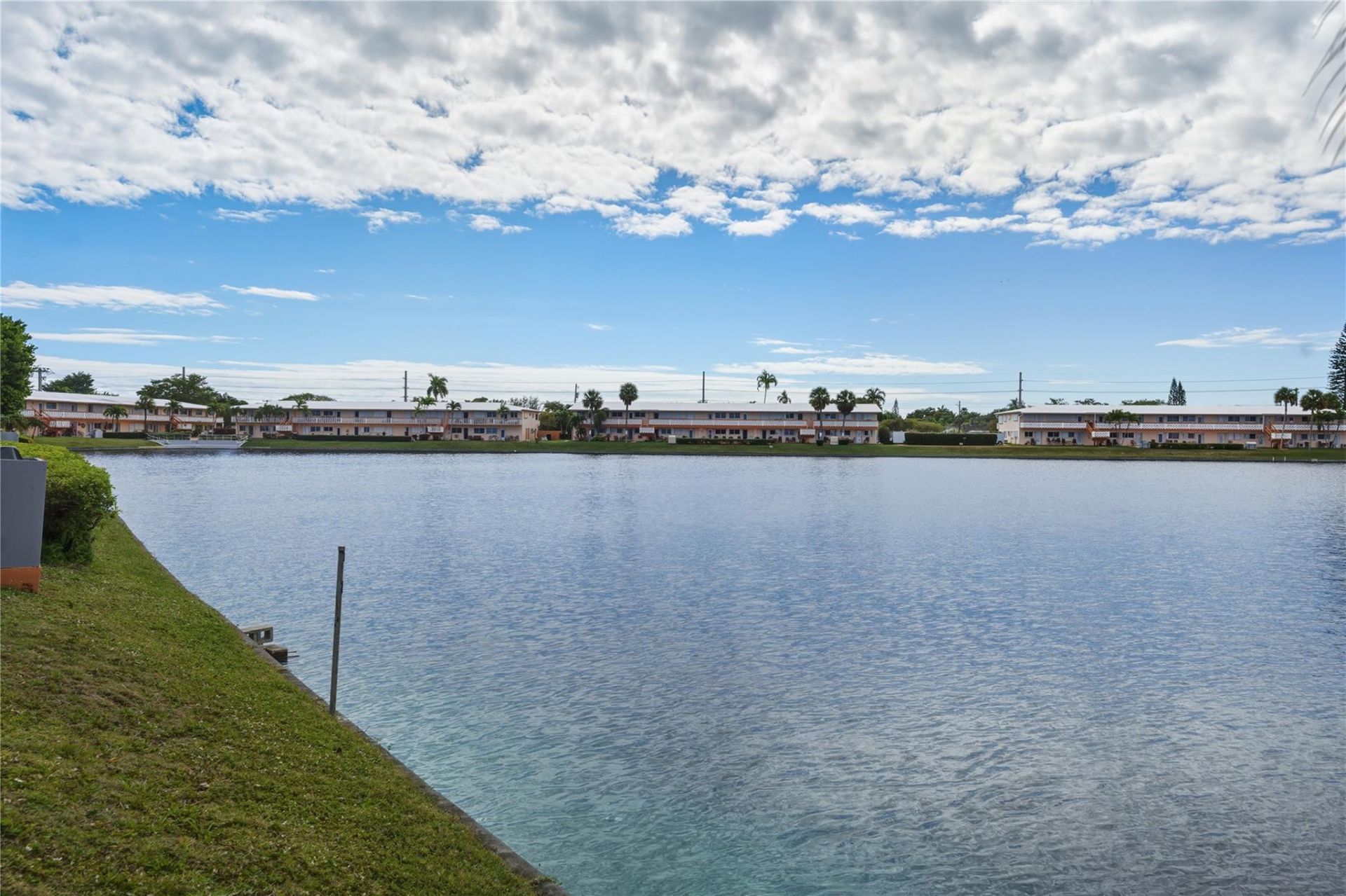 900 SW 10 Terrace, Unit 11S, Hallandale Beach, FL 33009 Photo