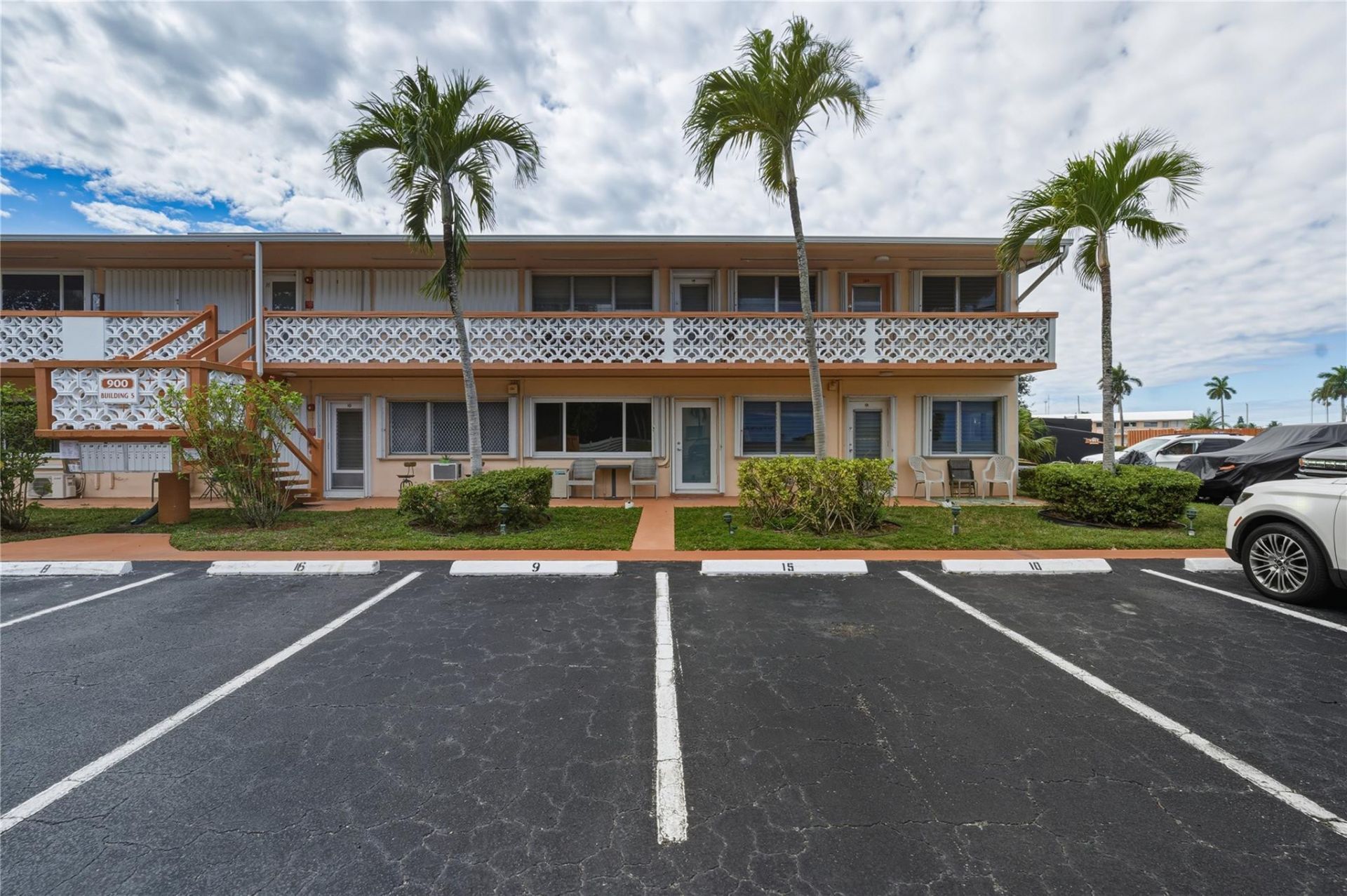 900 SW 10 Terrace, Unit 11S, Hallandale Beach, FL 33009 Photo