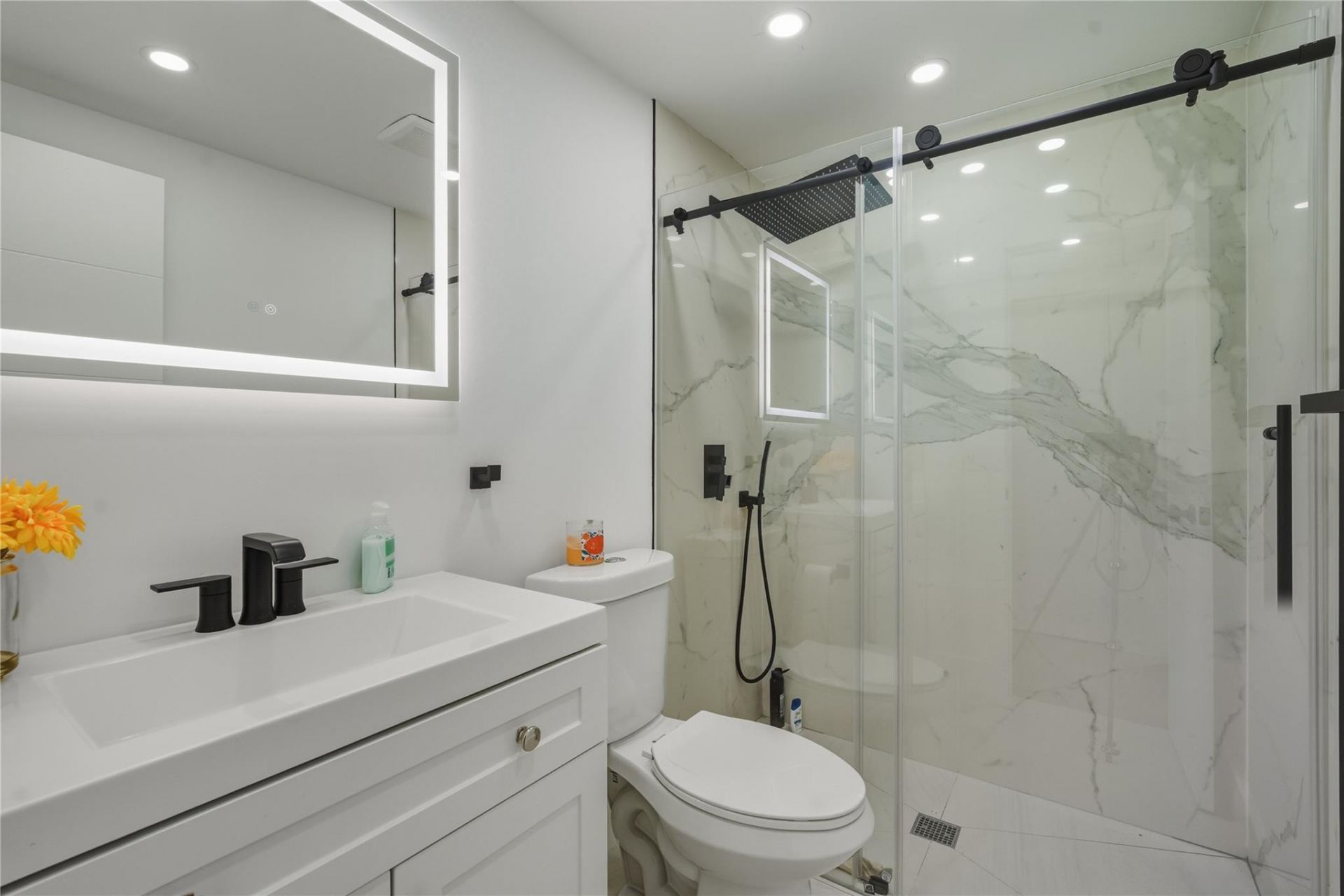 900 SW 10 Terrace, Unit 11S, Hallandale Beach, FL 33009 Photo