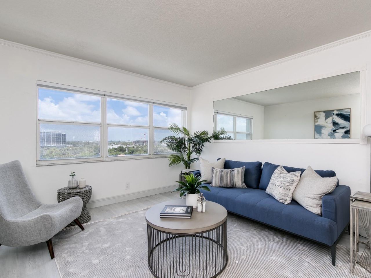 2555 NE 11th St, Unit PH1, Fort Lauderdale, FL 33304 Photo