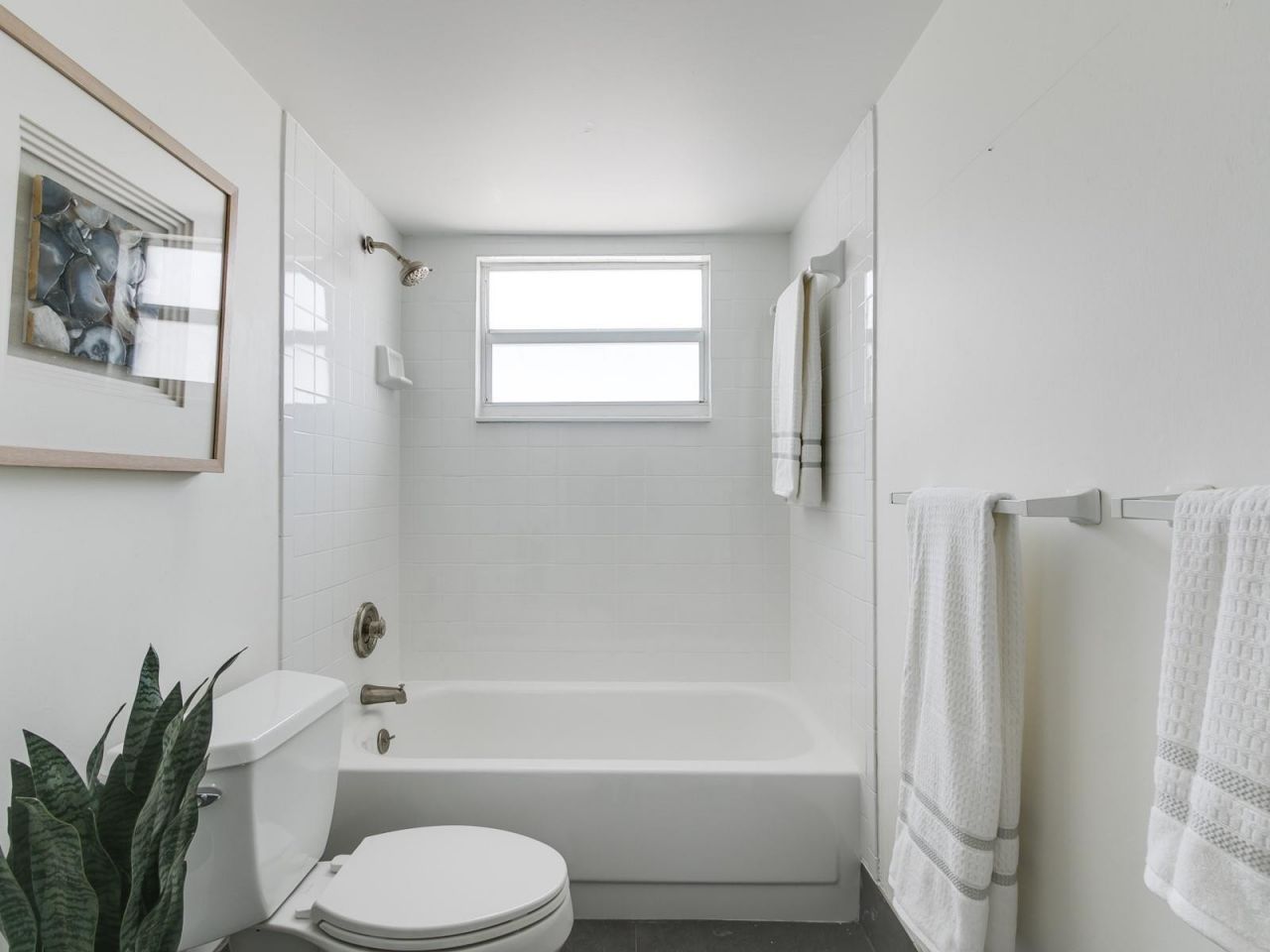 2555 NE 11th St, Unit PH1, Fort Lauderdale, FL 33304 Photo