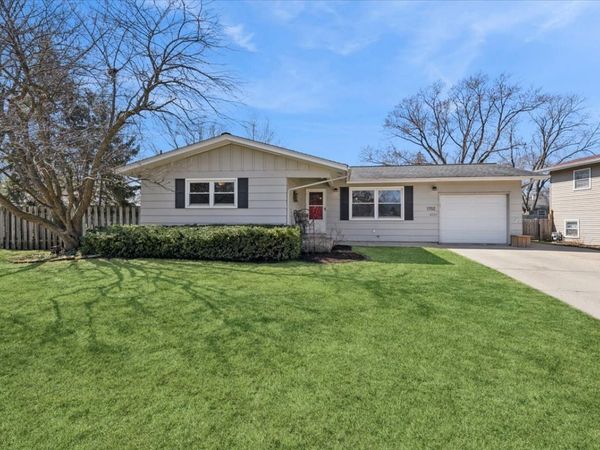 St. Charles, IL 60174