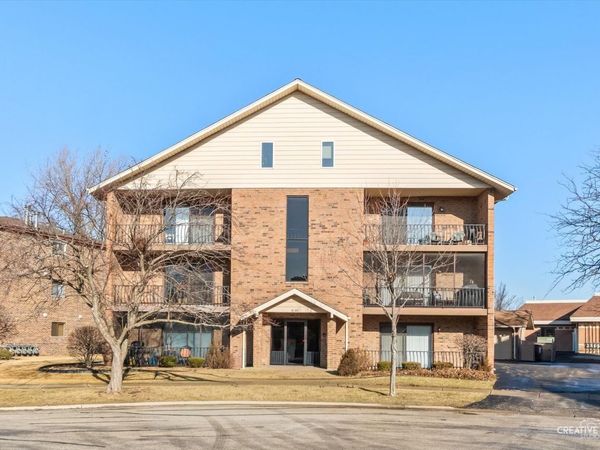 8106 W 168th Place, Unit 2W, Tinley Park, IL 60477