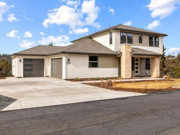 1216 Vine Maple Drive, Klamath Falls, OR 97601