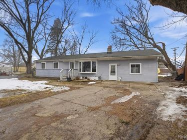 6360 Manson Drive, Waterford Twp, MI 48329