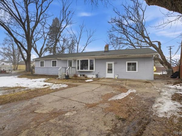 6360 Manson Drive, Waterford Twp, MI 48329