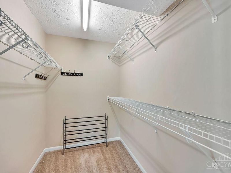 4281 Defender Drive, Unit 202, Cincinnati, OH 45252 Photo 11