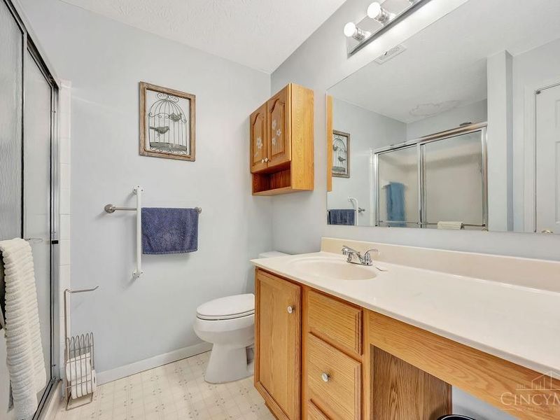 4281 Defender Drive, Unit 202, Cincinnati, OH 45252 Photo 12