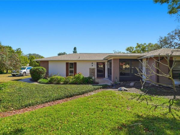 8131 BRADDOCK CIRCLE, Unit 1, PORT RICHEY, FL 34668