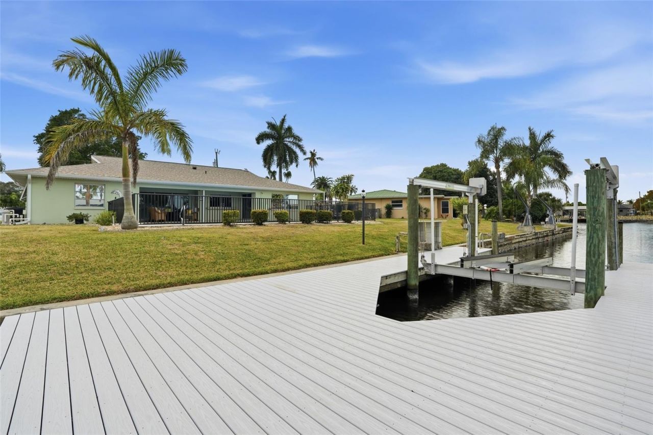 405 Tower Drive, Cape Coral, FL 33904 Photo