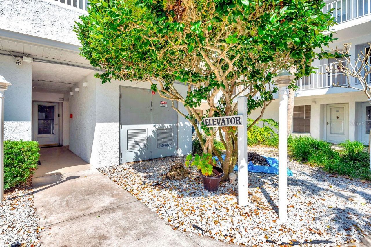 6304 Pointe West Boulevard, Unit A306, Bradenton, FL 34209 Photo