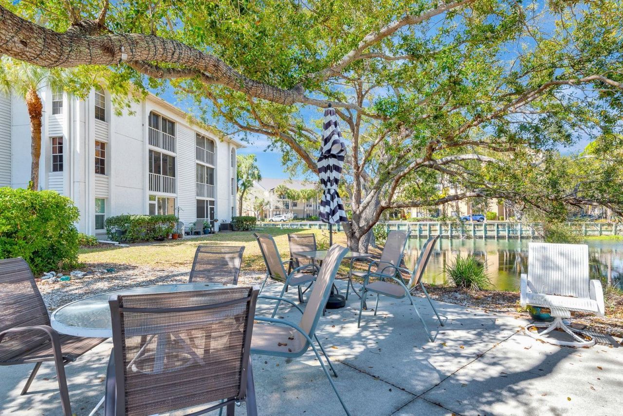 6304 Pointe West Boulevard, Unit A306, Bradenton, FL 34209 Photo