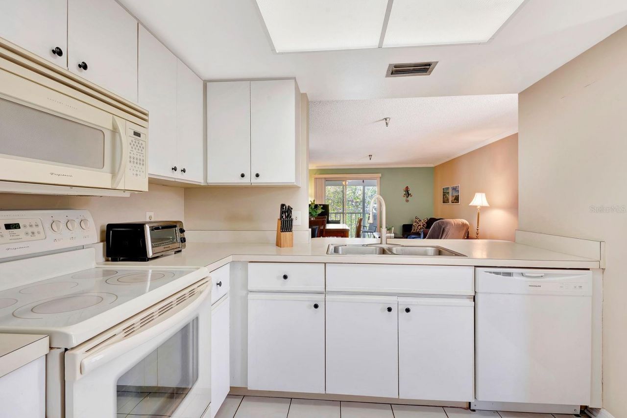 6304 Pointe West Boulevard, Unit A306, Bradenton, FL 34209 Photo