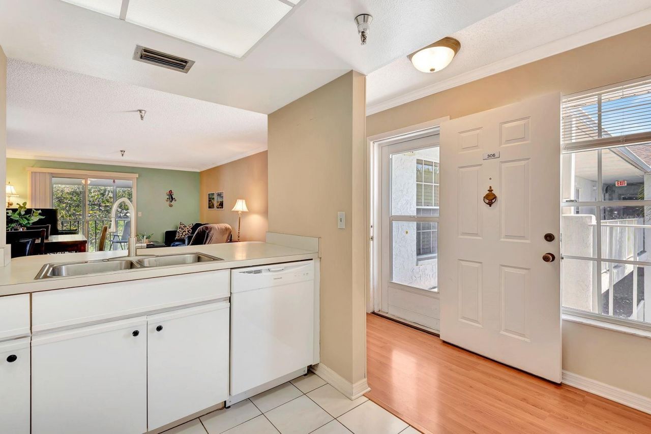 6304 Pointe West Boulevard, Unit A306, Bradenton, FL 34209 Photo