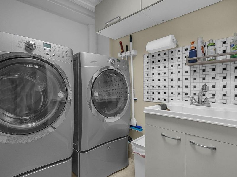 9246 Windy Creek Drive, Columbus, OH 43240 Photo 38