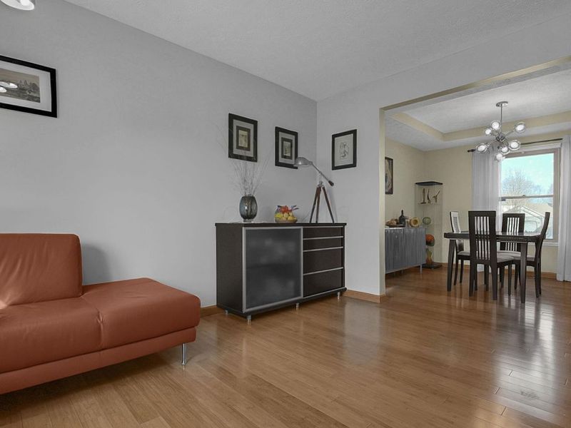 9246 Windy Creek Drive, Columbus, OH 43240 Photo 7