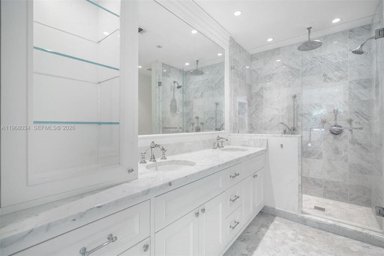 10121 E Broadview Dr , Bay Harbor Islands, FL 33154 Photo