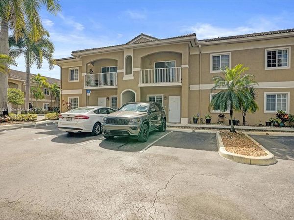 4812 Washington St, Unit 3, Hollywood, FL 33021