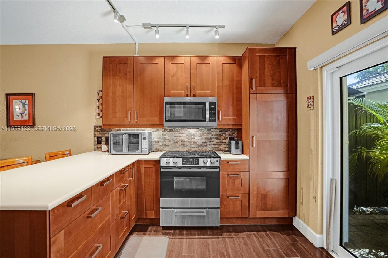 4812 Washington St, Unit 3, Hollywood, FL 33021 Photo