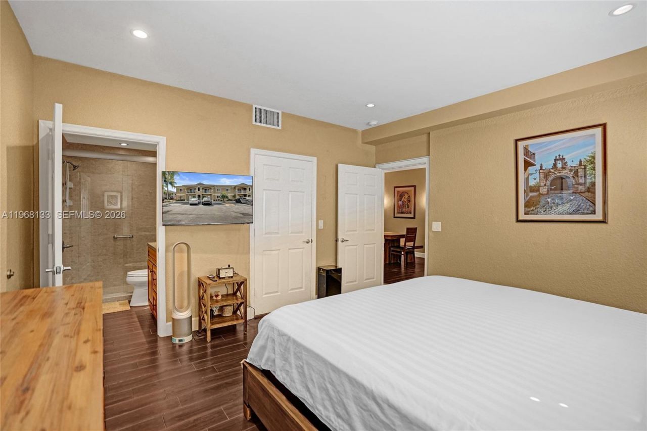 4812 Washington St, Unit 3, Hollywood, FL 33021 Photo