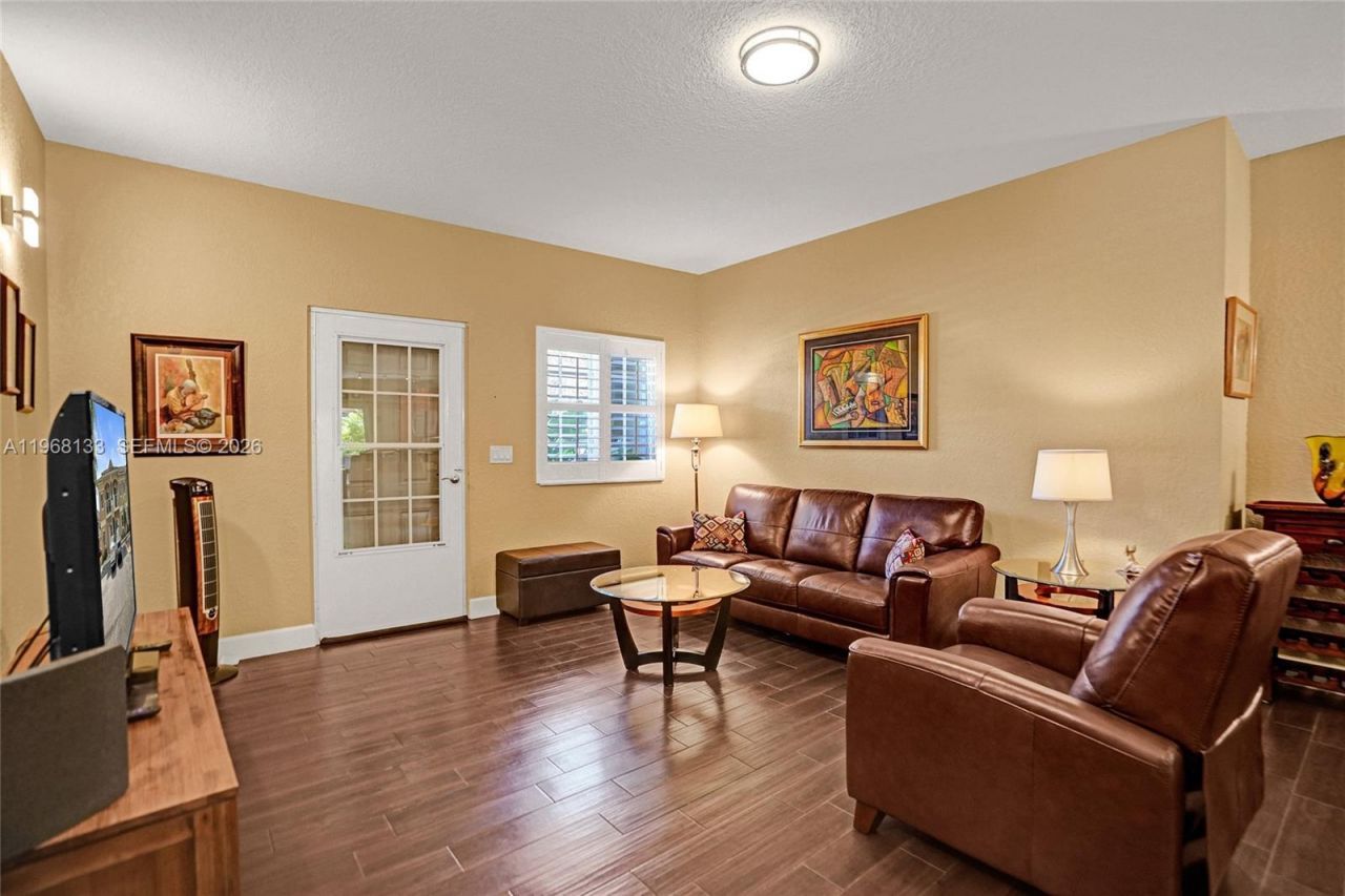 4812 Washington St, Unit 3, Hollywood, FL 33021 Photo