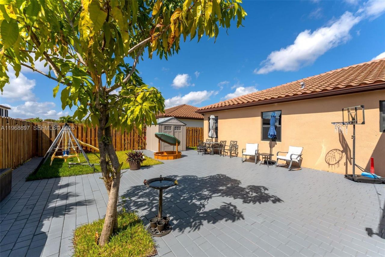 2484 SE 2nd St, Homestead, FL 33033 Photo