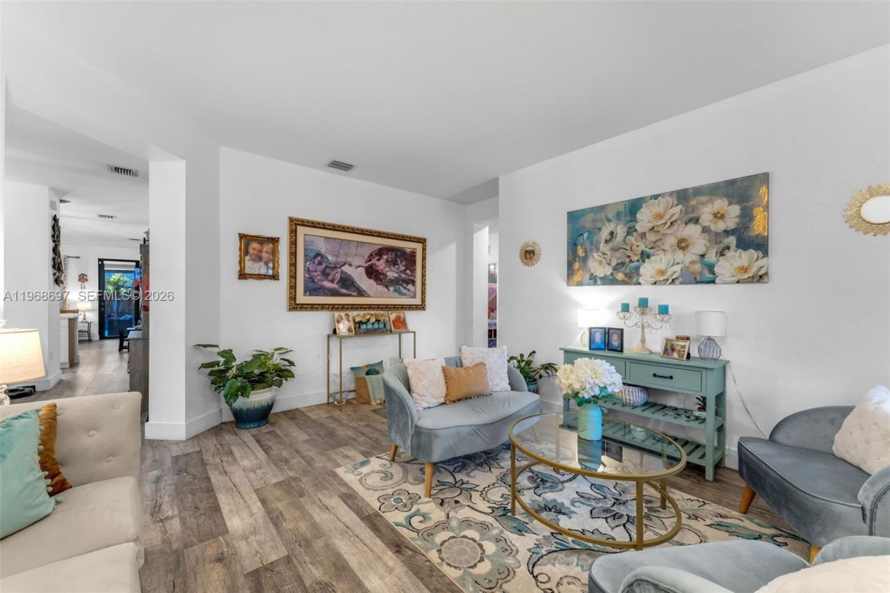 2484 SE 2nd St, Homestead, FL 33033 Photo