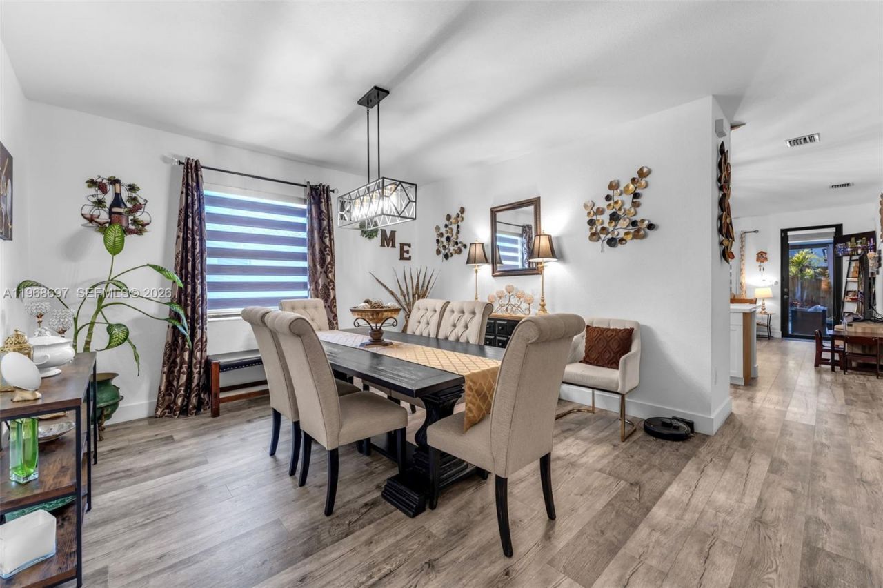 2484 SE 2nd St, Homestead, FL 33033 Photo