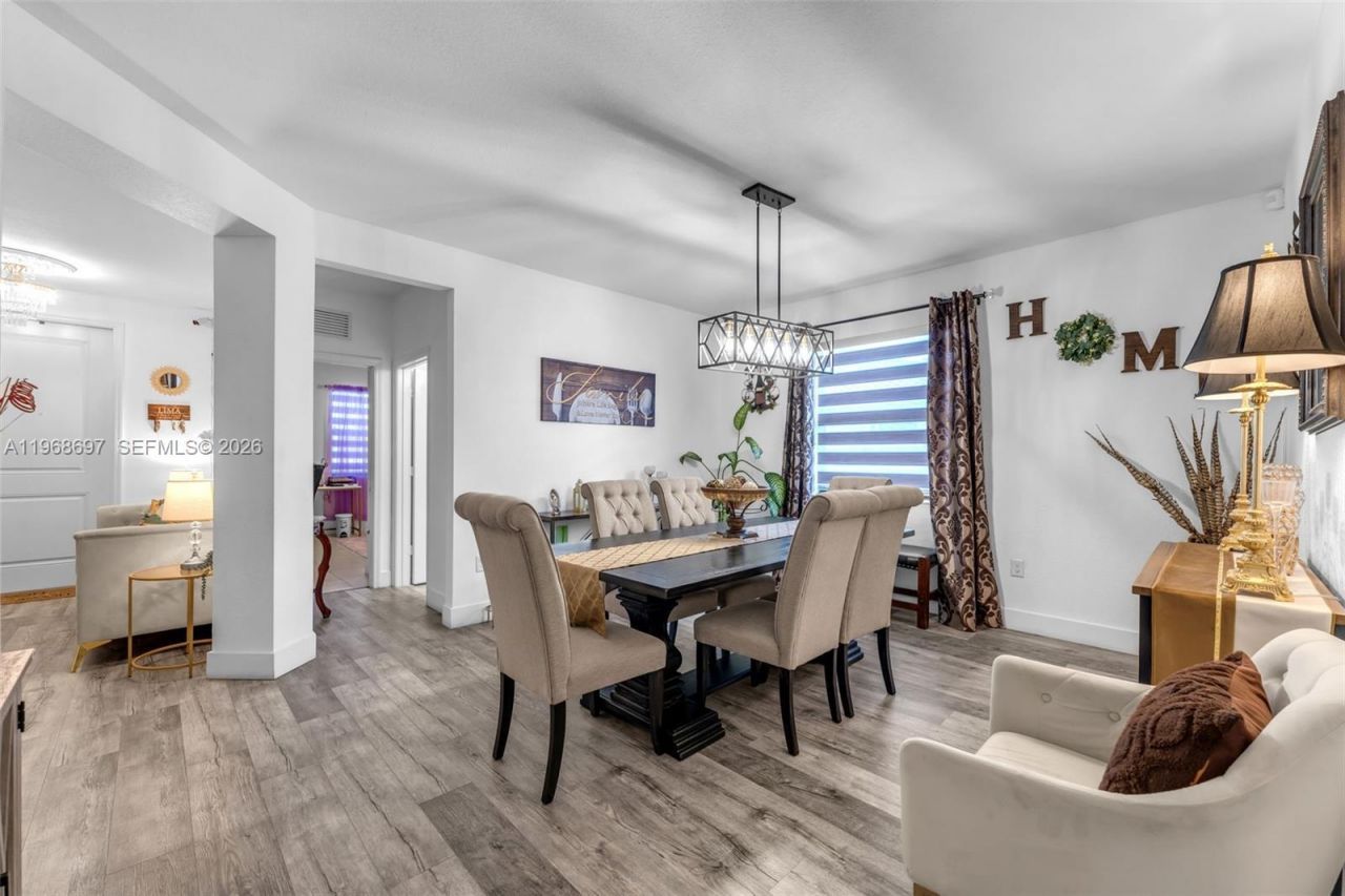 2484 SE 2nd St, Homestead, FL 33033 Photo