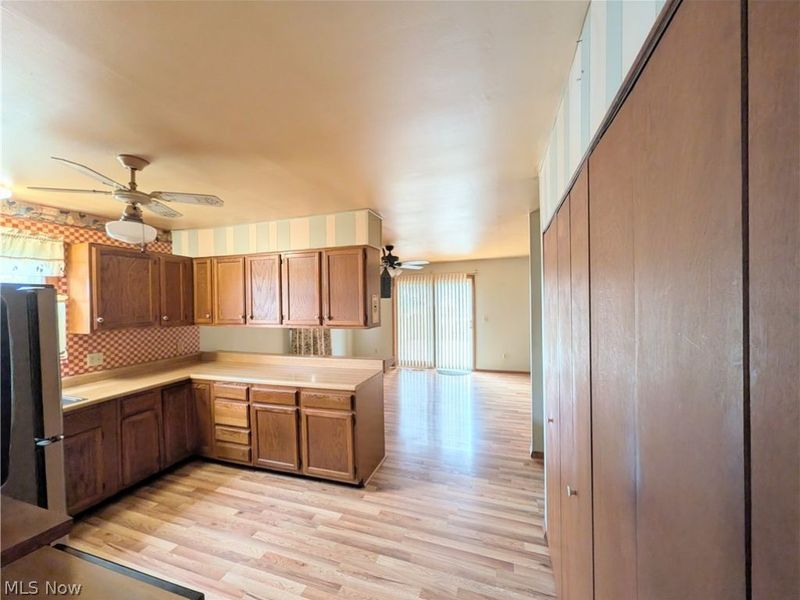 2000 Stake Drive, Green, OH 44232 Photo 6