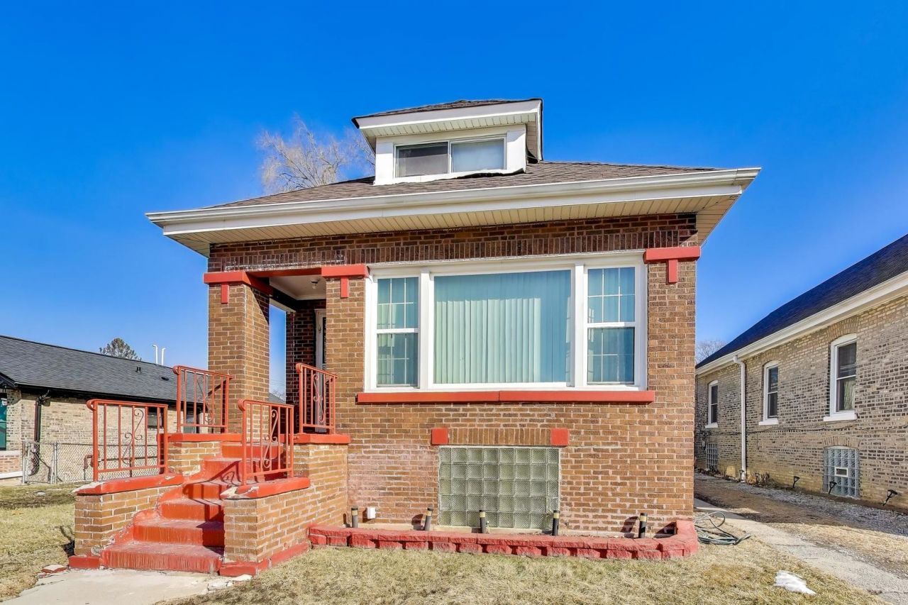 10041 S Peoria Street, Chicago, IL 60643 Main Photo