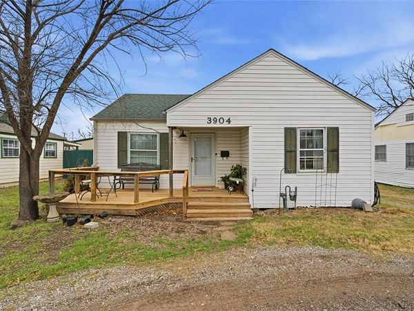 3904 Memorial Drive, Beverly Hills, TX 76711